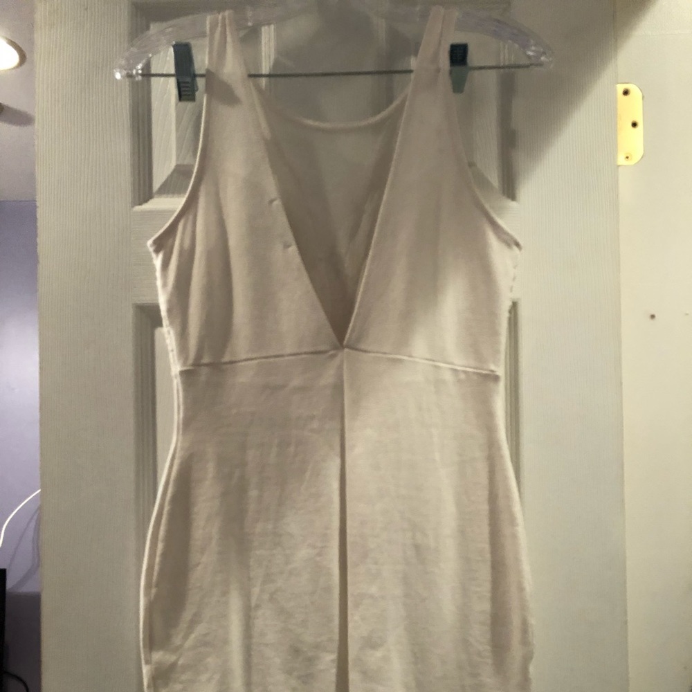 Dresses - Picture 2 of 2